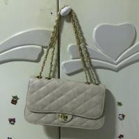 ราคา กระเป๋าสะพายข้างสีชมพูอ่อนลายควัน (2104664836)