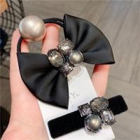 ราคา กิ๊บติดผม กิ๊บหนีบผม ยางมัดผม โบว์ผูกผมสไตล์ชาแนล สีดำ คุณภาพเยี่ยม สำหรับสาวๆ พร้อมอุปกรณ์เสริมผมครบเซ็ต (49050216172)