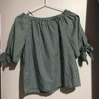 ราคา เสื้อปาดไหล่ แขนผูกโบว์ มือ2 (1307757786)