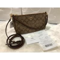 ราคา กับรุ่นที่ฮิตที่สุด Coach พอชลายซีสีน้ำตาลอ่อน เหลือใบเดียวเท่านั้นนะคะ (1307735965)