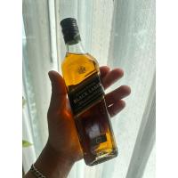 ราคา จอห์นนี่ วอล์กเกอร์ แบล็ค เลเบิ้ล (Johnnie Walker Black Label) เป็นสก๊อตช์วิสกี้ที่มีชื่อเสียง ขนาดบรรจุ 200 มิลลิลิตร (26730225859)