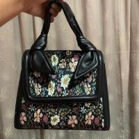 ราคา กระเป๋า Charles&keith crossbody (5344187104)