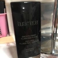 ราคา Laura mercier smooth finish flawless fluid foundation สี vanilla (4337203173)