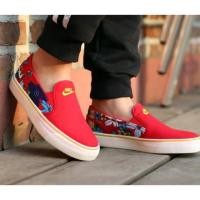 ราคา Nike toki slip-on แท้ (มือสองสภาพรองเท้า97%) (7302394597)