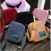 ราคา ONLYกระเป๋าผ้าสะพายข้าง ป้ายLIVING TRAVELING SHARE (1247702700)