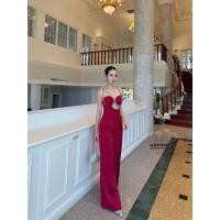 ราคา จั๊มสูทสีแดงขายาว ดีไซน์สายสปาเกตตี้ไขว้หลัง (aileen) (41323944320)
