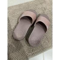 ราคา รองเท้ามือสอง ยี่ห้อ Scholl รุ่น Rosie สี Rose gold ไซส์36 (สำหรับเท้ายาว 23cm) (20164801543)