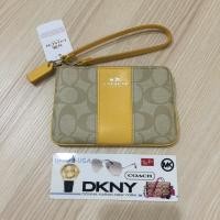 ราคา Coach F64233 คล้องมือ 1ซิปรูปตัว L ลาย C ขอบเหลือง (40550461)