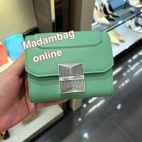 ราคา CHARLES & KEITH Kalinda Metallic Accent Wallet กระเป๋าสตางค์ใบสั้น แท้จากช็อป (25036696663)