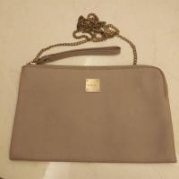 ราคา กระเป๋าคล้องมือ sisley (1829374742)