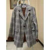 ราคา เสื้อคลุมสูท ลายสก็อต มือสอง สวย (42008435365)