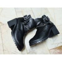ราคา บูทหนังหุ้มข้อ sz.38 (401783860)
