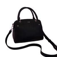 ราคา [กระเป๋ามือสอง] DUSTO ของแท้! cross body! หนังPU 9นิ้ว สีดำ กระเป๋าสภาพดี กระเป๋าสะพายข้าง กระเป๋าถือ ดัสโต้ (17093041197)