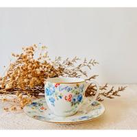 ราคา Kenzo ชุดกาแฟ/ชา ลายดอกไม้สีฟ้าสวยรอบใบ ทั้งด้านนอกและด้านใน ทองเต็มครบ ใหม่ (28474814166)