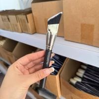 ราคา คําแนะนําใหม่!MAC171S Foundation Brush แปรงคอนทัวร์รูปทรงพิเศษ Contour Brush Contour Cream Brush แปรงแต่งหน้า (40054282377)