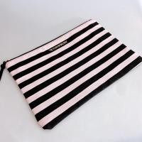 ราคา กระเป๋าใส่เครื่องสำอางค์ Victoria’s Secret แท้ๆจากช็อป อเมริกา (17055722649)