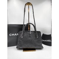 ราคา Chanel Urban Shopping Tote Quilted Caviar Large size 12x8inch (19607310082)
