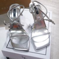 ราคา รองเท้าส้นสูงรัดส้น แบรนด์ Lyn สี silver (28914277364)