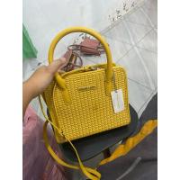 ราคา กระเป๋าสีเหลืองขมิ้นมัสตาร์ด ซีเค (28535548298)