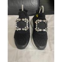 ราคา รองเท้า Roger Vivier Viv' Run Sneakers ของแท้ (29591248976)