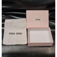 ราคา กล่องกระเป๋าเงิน miu miu (29190252450)
