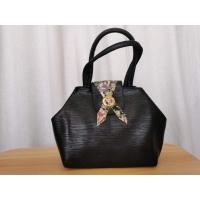 ราคา กระเป๋ามือสอง ญี่ปุ่น ลายไม้แบบLV สีดำ สภาพใหม่เลย (16906966456)