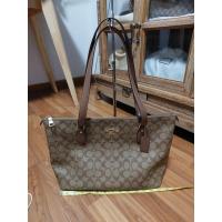 ราคา มือหนึ่ง ป้ายห้อย รุ่นใหม่ Coach tote 16 นิ้ว แท้100% (23448576671)
