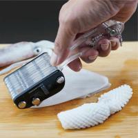 ราคา มัลติฟังก์ชั่มีดตัดปลาหมึกหั่นหัวหอมมีดครัวเรือนครัวสแตนเลสไก่ กิซาร์ด ปลาหมึกยักษ์ เอวดอกไม้เปลี่ยนมีดเครื่องมือที่มีประโยชน์ (29693710972)