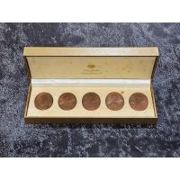 ราคา เหรียญพระพุทธปัญจภาคี เนื้อทองแดง พิมพ์ใหญ่ ที่ระลึกพระราชพิธีกาญจนาภิเษก ในหลวงรัชกาลที่9 ปี พ.ศ.2539 พร้อมกล่อง ครบ... (46302473576)