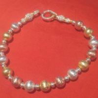 ราคา สร้อยข้อมือสามกษัตริย์สวยมากน้ำหนักเกือบ 2 บาทราคาพิเศษ 499บาทเป็นครัวเพชรสวยมากๆจัดส่งฟรี (2345170975)