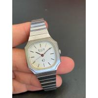 ราคา ELGIN QUARTZ หน้าขาว Lady ของแท้ มือสอง (56702117496)