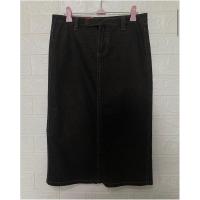 ราคา (มือ2) กระโปรงผ้ายีนส์ยืด แบรนด์ GUESS จัดส่งฟรี (22868021090)