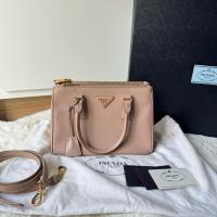 ราคา **RARE** Like new ‼️ Prada saffiano 24.5 สี cammeo ปี2015 ออกช็อปไทย สภาพสวยงาม ขอบมุมสวน ภายในสะอาด หนังทรงงาม (28951207484)