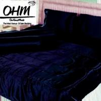 ราคา OHM ผ้าปูที่นอน ผ้าเครปซาติน 220 เส้น ขนาด 3.5 ฟุต 3 ชิ้น (สีกรมท่า) (904878209)
