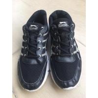 ราคา รองเท้า Slazenger แบรนด์แท้มือสอง ไซส์ 45 ยาว 27.5 ซม (4897683798)