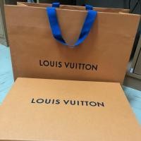 ราคา กล่องแม่เหล็ก+ถุงกระดาษ LV แท้ (1487500983)