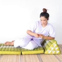 ราคา หมอนสามเหลี่ยมขิด สีเขียวลายไทย หมอนอิงพร้อมเบาะนอน 10 ช่อง 3 พับ (23589626654)
