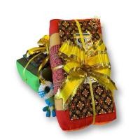 ราคา ของขวัญรับไหว้ ชำร่วยงานแต่ง ชุดสมม่า แรปพลาสติกให้สวยงาม หมอนขิดลายไทย ผ้าถุงลายไทยเย็บแล้ว พร้อมโบว์สีทอง ไหว้แม่ (28130358255)