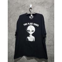 ราคา เสื้อยืดมือสอง อก28'ยาว30' ป้ายGildan Heavy “This Place Sucks” สีดำ. (41473217205)