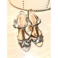 ราคา ส้นสูง Schutz สีเงิน (23018289445)