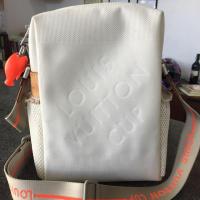ราคา กระเป๋าของแท้ มือสอง Louis Vuitton Weathery LV Cup 2002 White Damier Geant Messenger Bag (Limited) (6502991360)