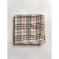 ราคา ผ้าเช็ดหน้าแบรนด์เนม Burberry มือสอง (9147066519)