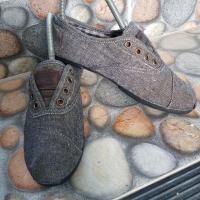 ราคา รองเท้า TOMS แท้ (มือสอง) รองเท้าหนัง TOMS แท้ (มือสอง) size 37 หรือ W7 (ยาวประมาณ 23.5 ซม.) สภาพใหม่เลยคะ (5502620648)