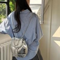 ราคา กระเป๋าเป้สะพายหลัง กระเป๋าสะพายไหล่ แต่งสายโซ่ ขนาดเล็ก Z880 (41304405737)