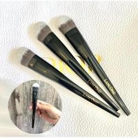 ราคา แปรงแต่งหน้าลังโคม Lancome Brush ของแท้.มีปลายทาง (25875612400)