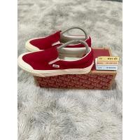 ราคา Vans มือ2 แท้ รุ่น classic Slip on 1 สี Tango Red สภาพสวยๆ น้องๆมือ1 พร้อมกล่อง Size 40.5/26 cm (28774675785)