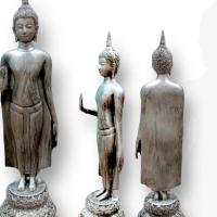 ราคา “SHPK”พระร่วงโรจนฤทธิ์ หลวงพ่อพระร่วง พระพุทธรูปปางห้ามญาติ ศิลปะสุโขทัย เนื้อเรซิ่น สีเงินเก่า กว้าง 3 นิ้ว สูง 13 นิ้ว (23567823411)