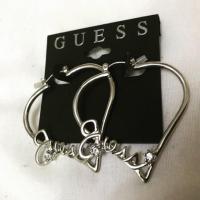 ราคา Guess ต่างหูแบรนด์เนมแท้ (1582173422)