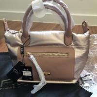 ราคา กระเป๋าสะพาย F.O.F ของใหม่ค่ะ (5410326261)