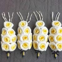 ราคา ช่อประธาน ช่อเชิญ ดอกไม้จันทน์ 1ถุงมี 10ช่อ 1ช่อมี 9ดอก ราคา 120 บาทต่อถุง - Flowers (26341317874)